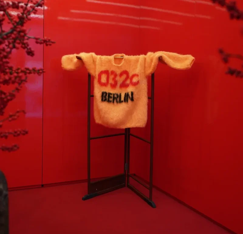 032C – що це за бренд і чому навколо нього стільки шуму?