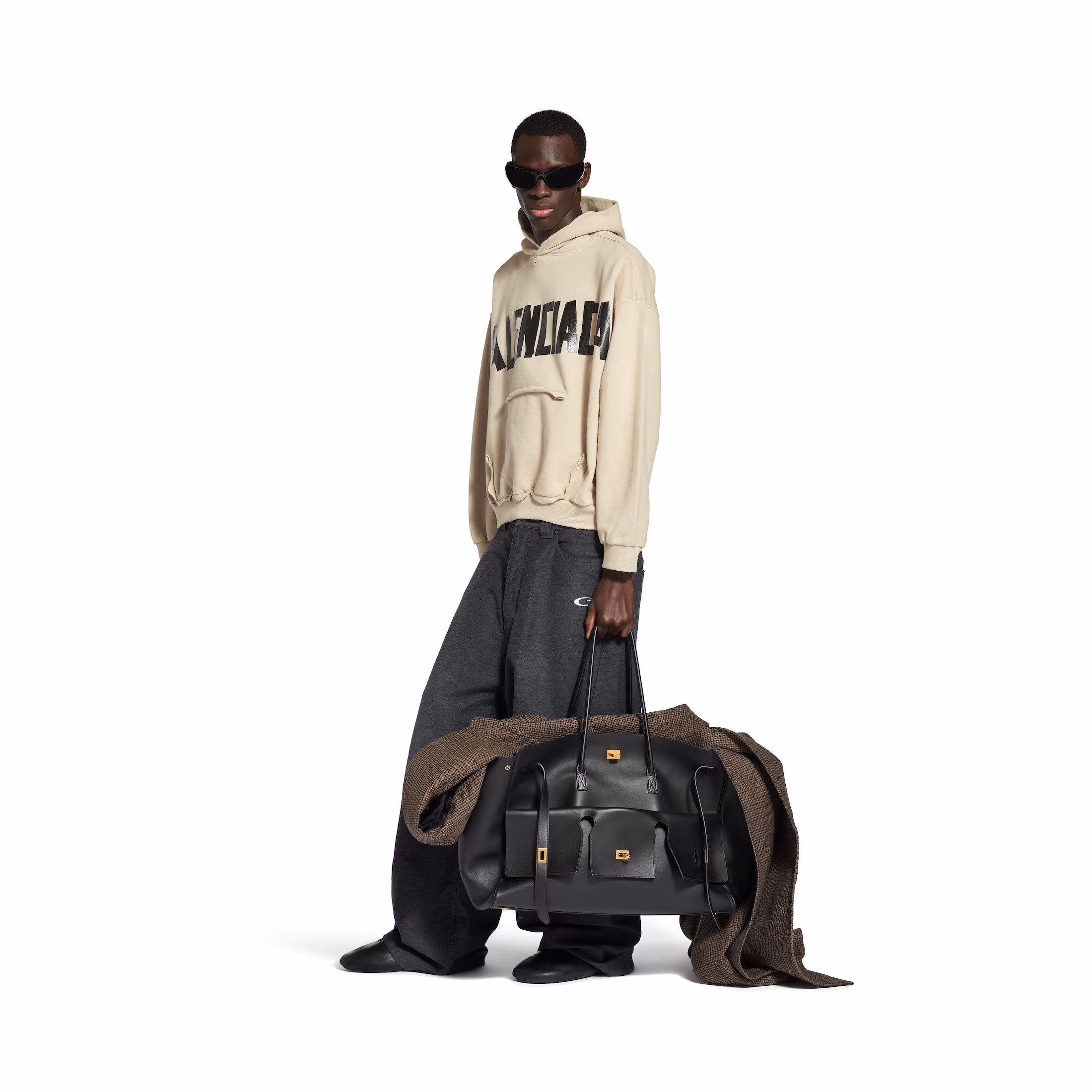 Чи Balenciaga популярна