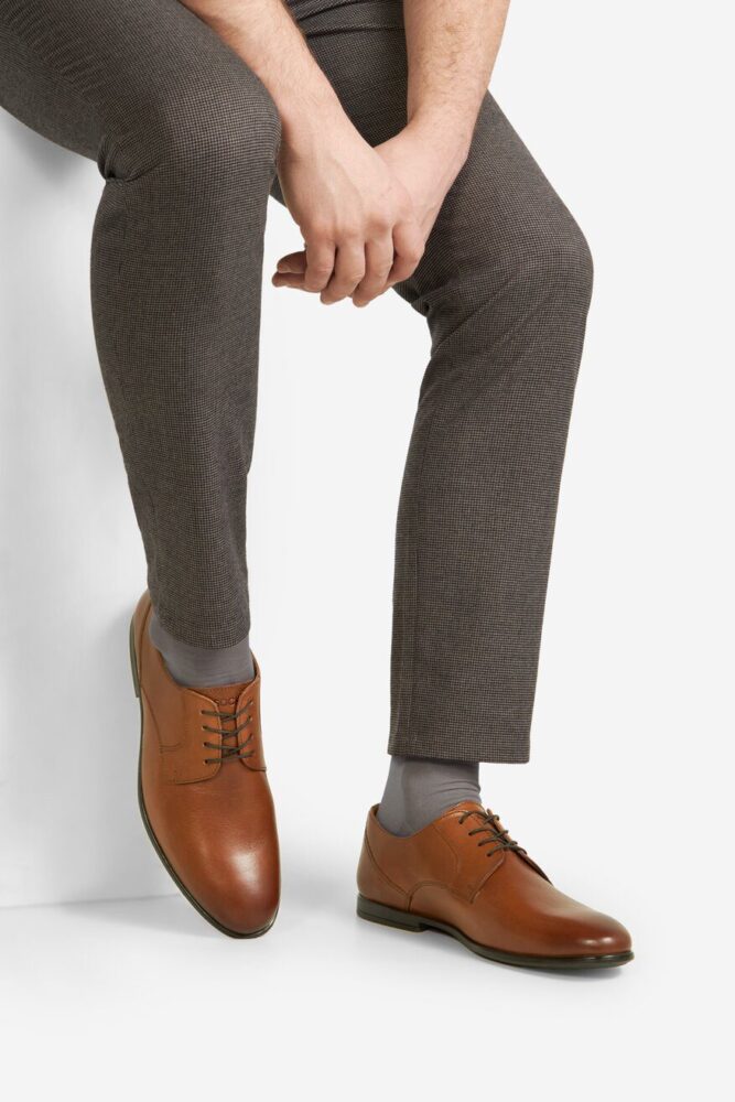 Чоловіче елегантне взуття