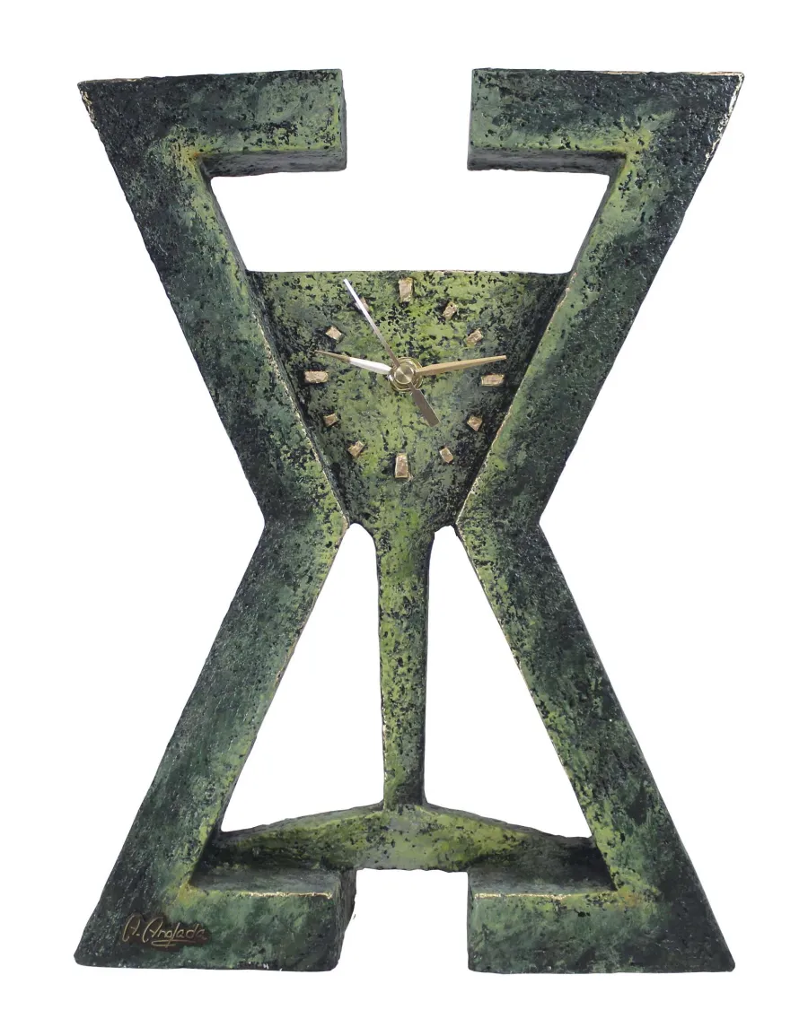 Годинник на 15-річчя компанії