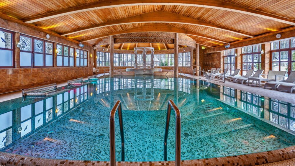 Готель Manor House Басейн