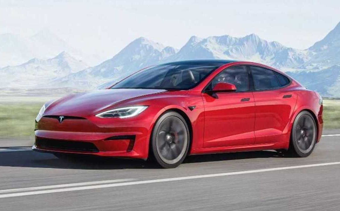 Найдорожча модель Tesla S Plaid