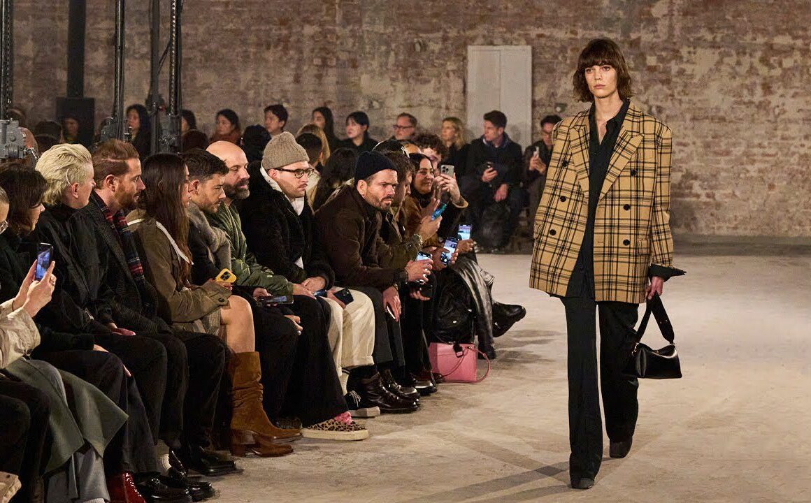 Нова колекція Ami Paris Осінь Зима 2025