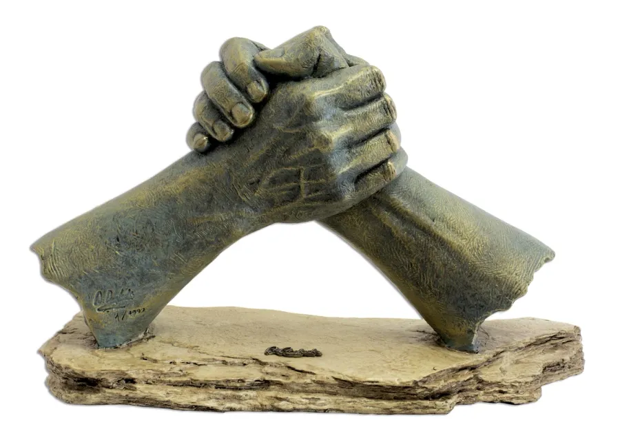 Що подарувати на 15-річчя компанії