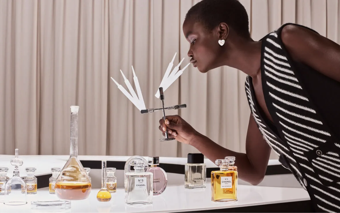 Скільки коштують парфуми Chanel
