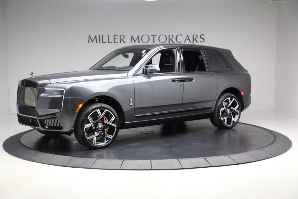 Rolls-Royce Cullinan Black Badge 2026, як темна вершина розкоші